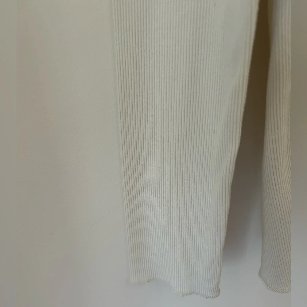 Vintage Ralph Lauren Ribbed Knit Turtleneck Sweater in Cream
Size: Large
EUC - Picture 6 of 10
